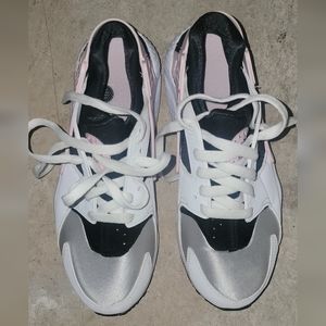 Nike Huaraches Youth